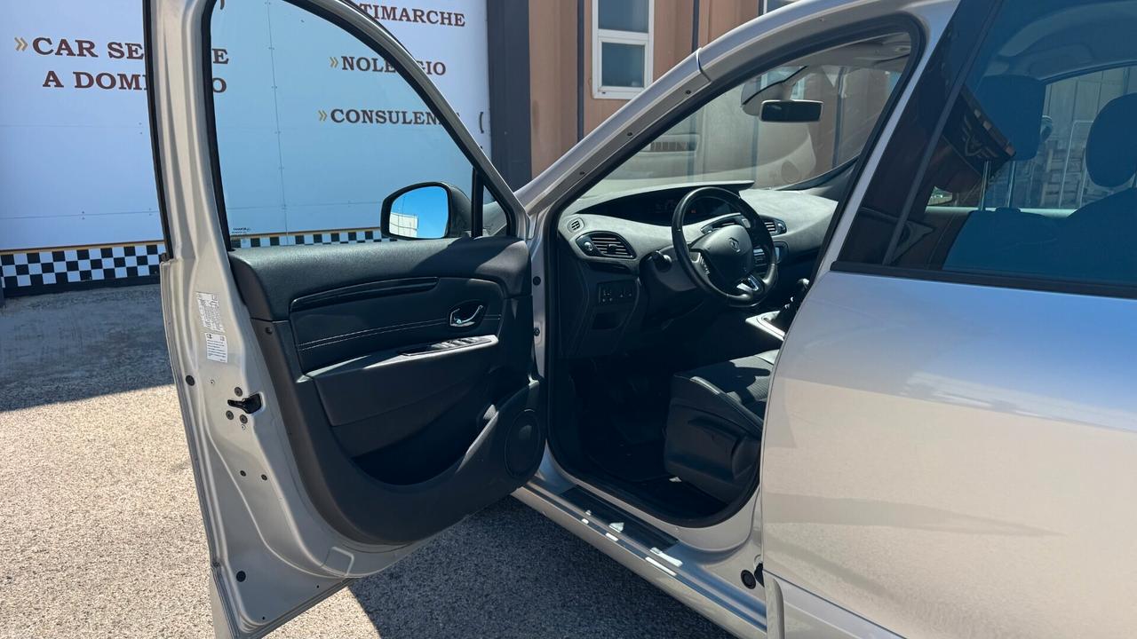 Renault Megane Scénic 1.5 dCi 110CV - 2014