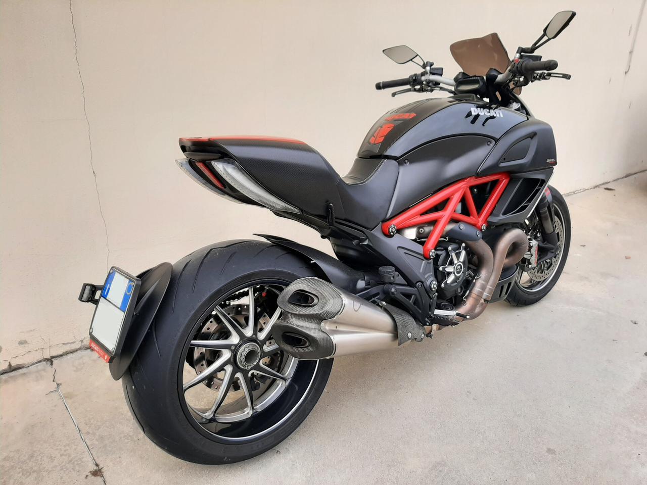 Ducati Diavel 1200 Carbon ABS