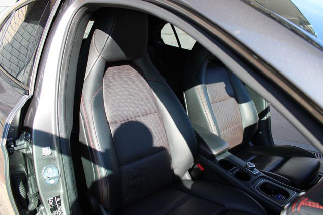 MERCEDES-BENZ GLA 220 d 4Matic Premium AMG-NIGHT-GANCIO