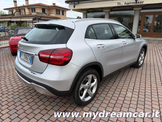 MERCEDES-BENZ GLA 200 d Automatic Sport