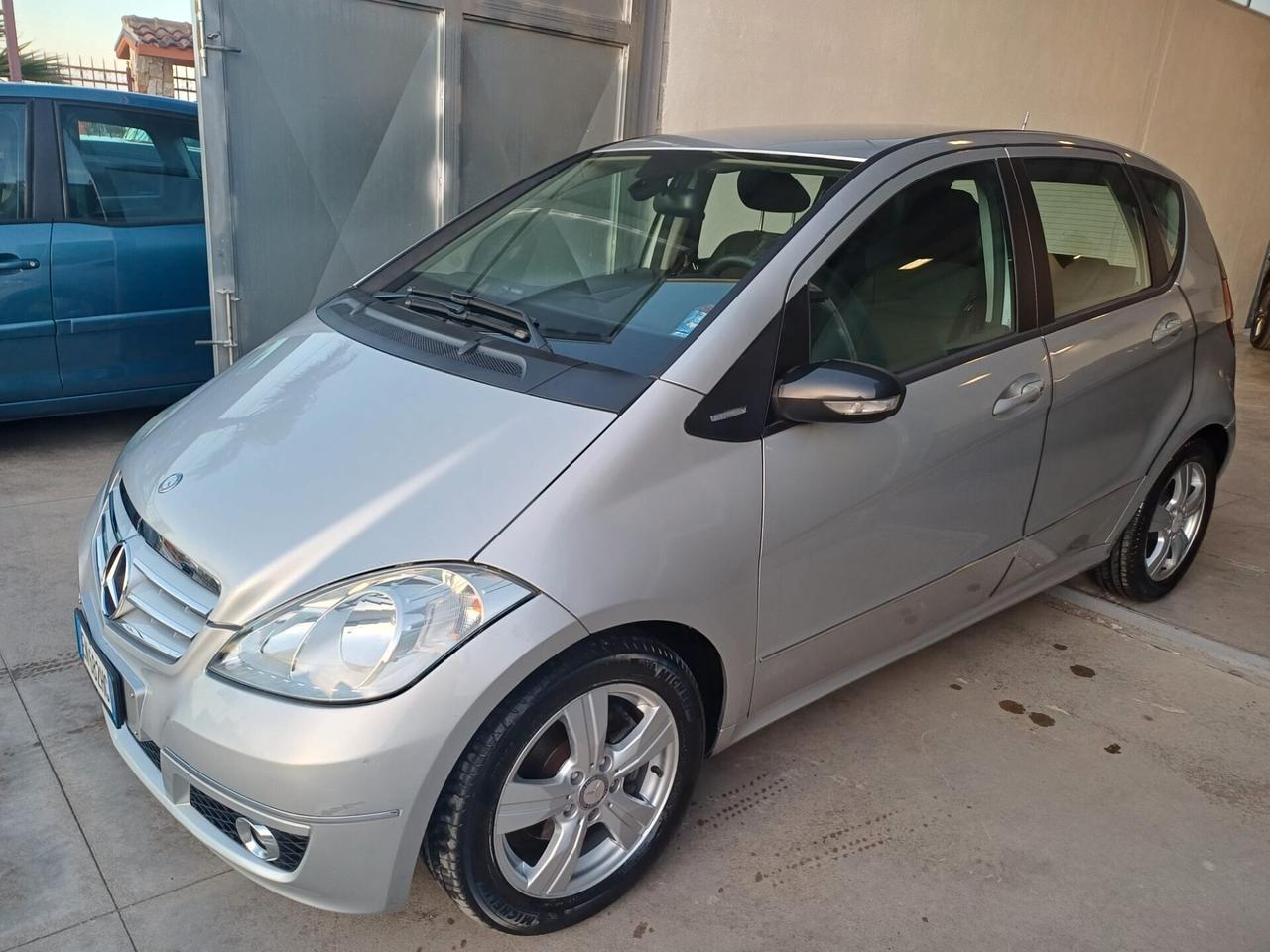 Mercedes-benz A 160 CDI BlueEFFICIENCY Premium