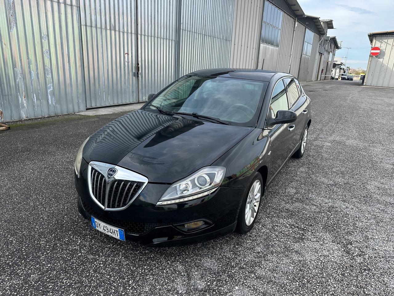 Lancia Delta 1.6 MJT DPF Silver