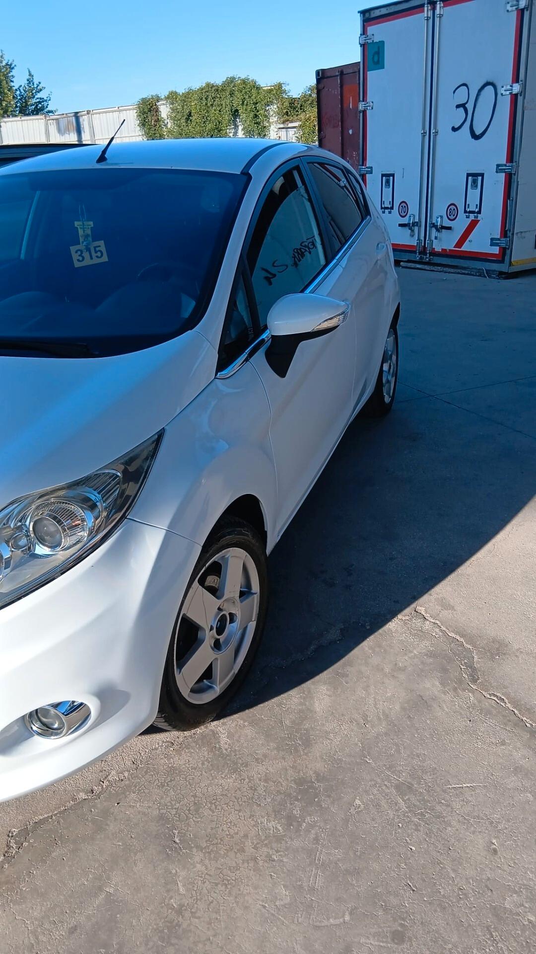Ford Fiesta 1.4 5P BZ-GPL TITANIUM GPL VALIDO FINO AL 2032