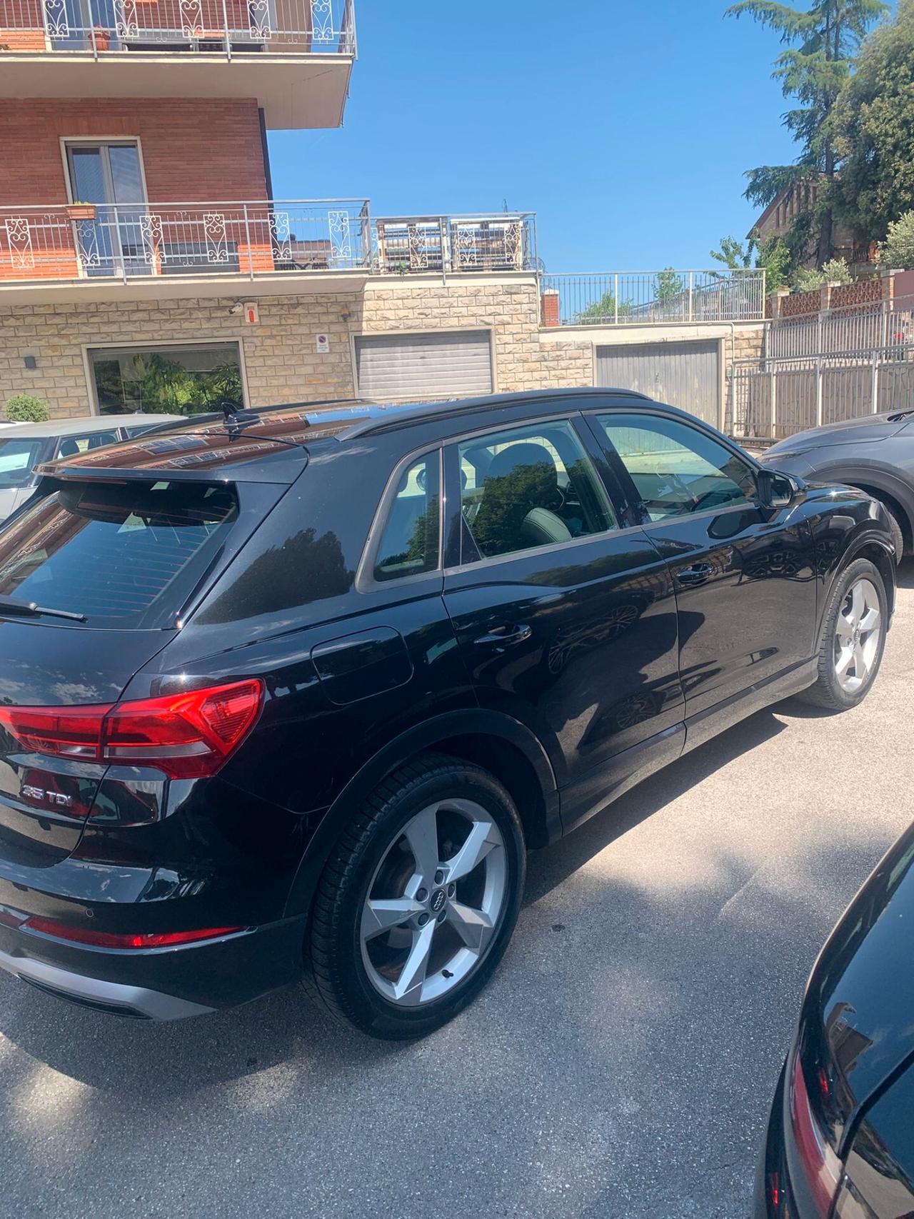 Audi Q3 35 TDI S tronic Business Advanced