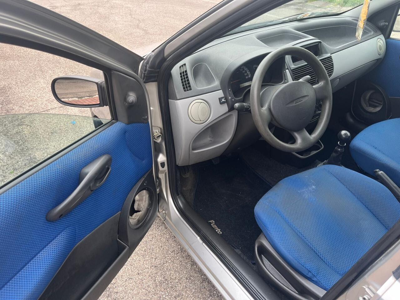 Fiat Punto 1.2i cat 5 porte SX