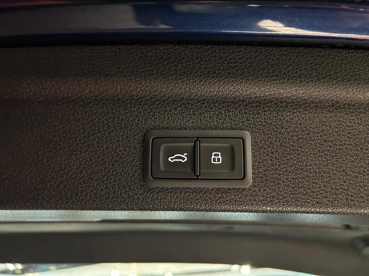 Audi Q3 45 TFSI e S tronic Business