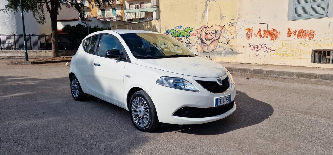 Lancia Ypsilon 1.2 69 CV 5 porte GPL Ecochic Mya Con BLOCKSHAFT