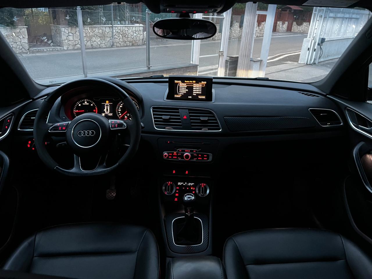 Audi Q3 2.0 TDI 140 CV -2012-TETTO
