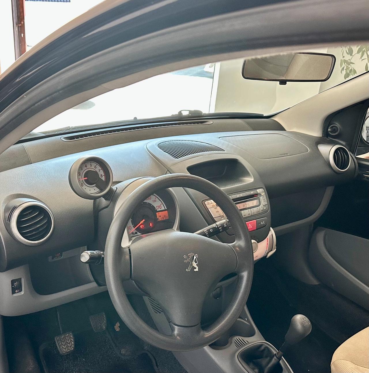 Peugeot 107 1.0 68CV 5p. Sweet Years