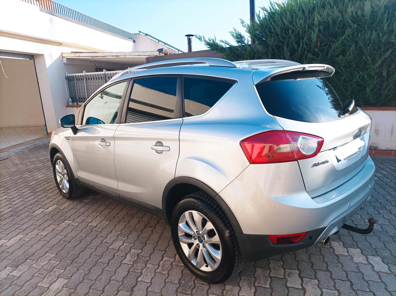 Ford Kuga Kuga+ 2.0 TDCi 136 CV 2WD DPF
