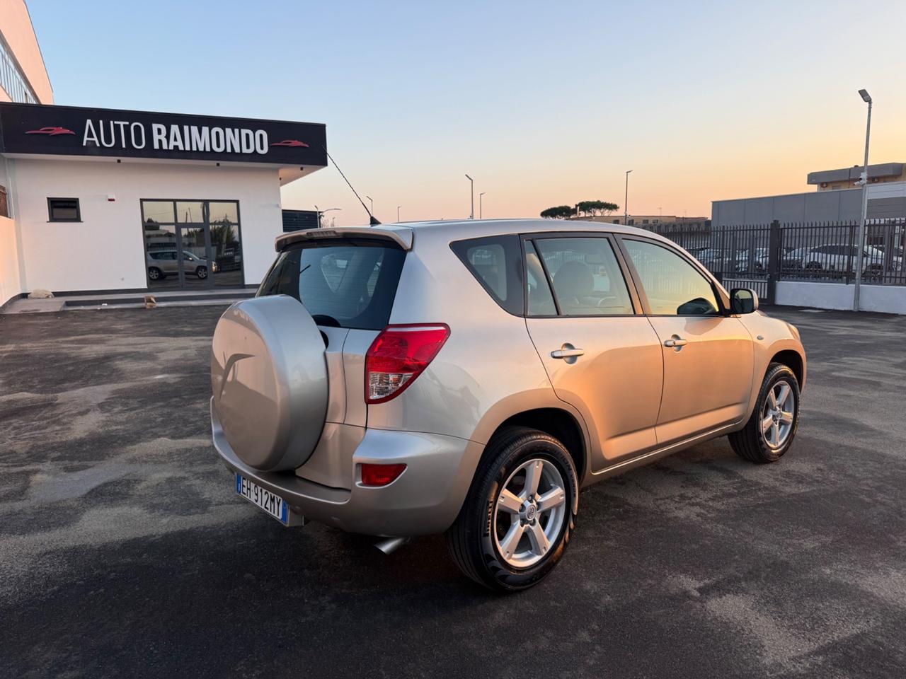 Toyota RAV 4 2.0 Benzina 152 Cv Automatica