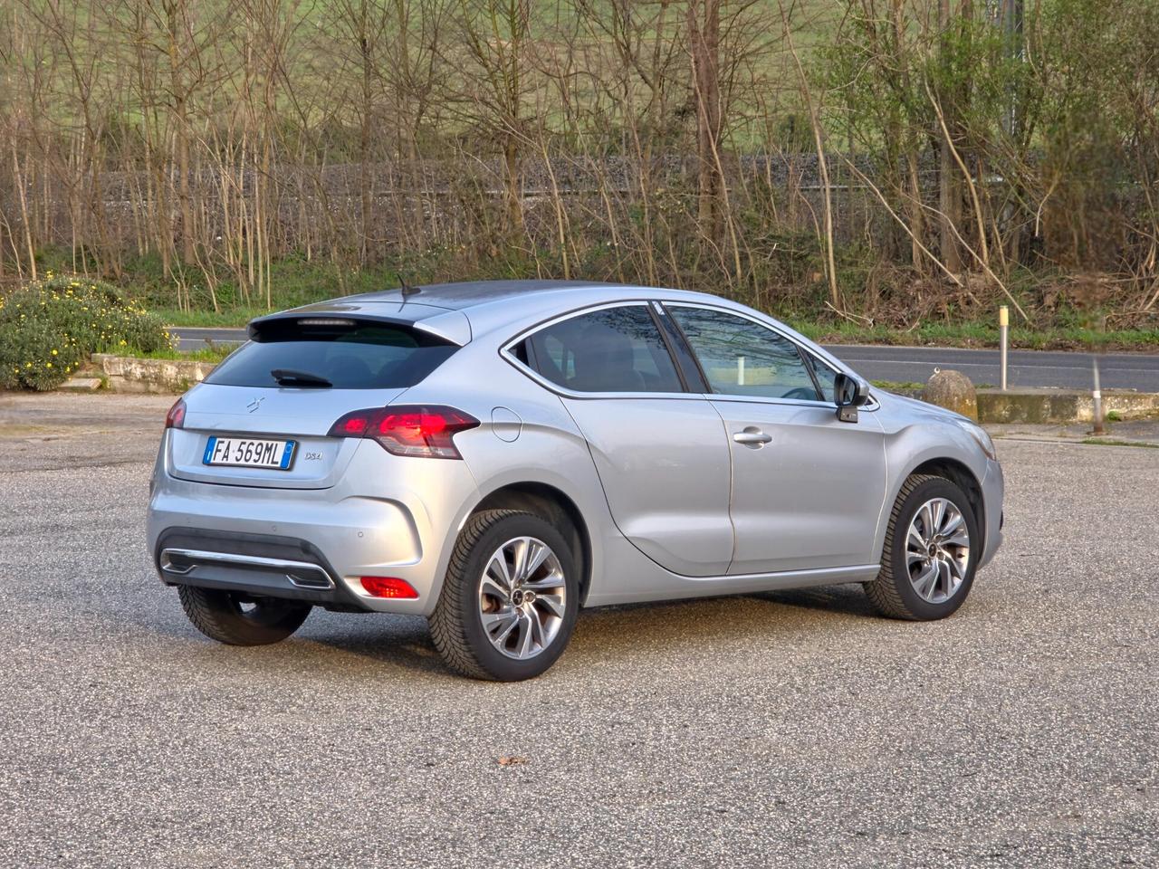 Ds DS4 4 BlueHDi 120 S&S EAT6 Chic 2015-E6 Automatico NEO