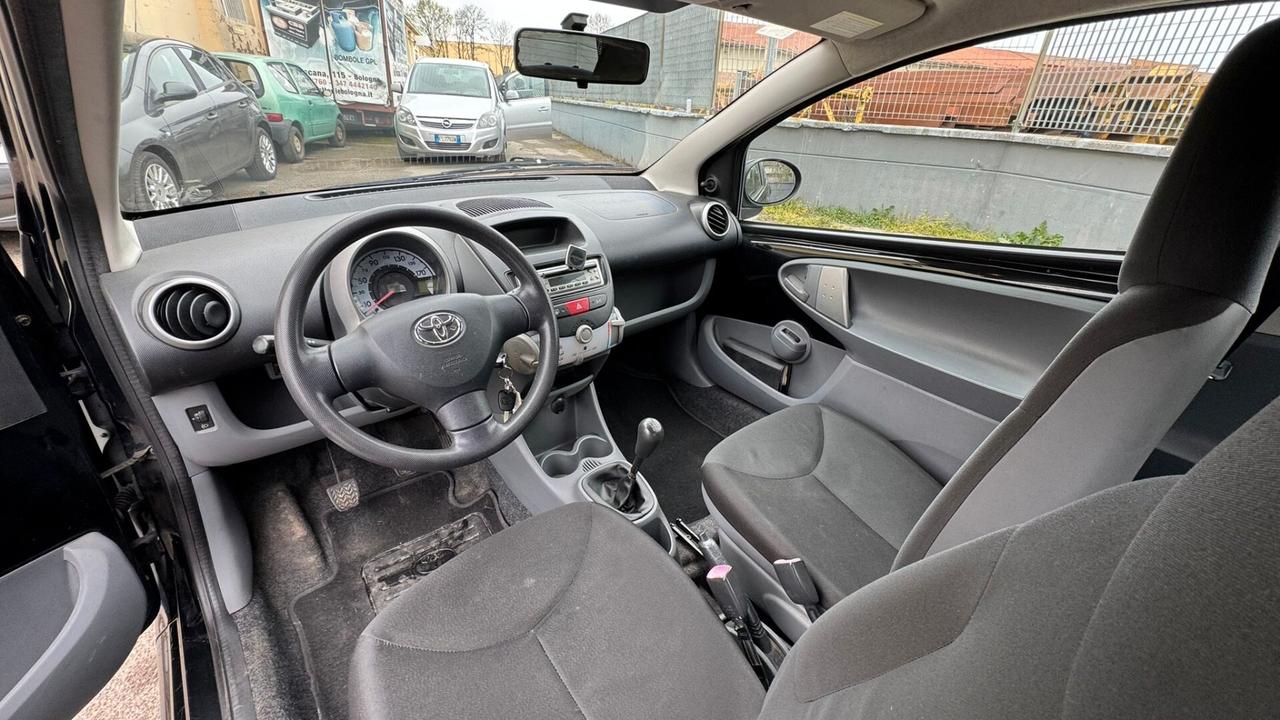 Toyota Aygo 1.0 12V VVT-i 3 porte Sol