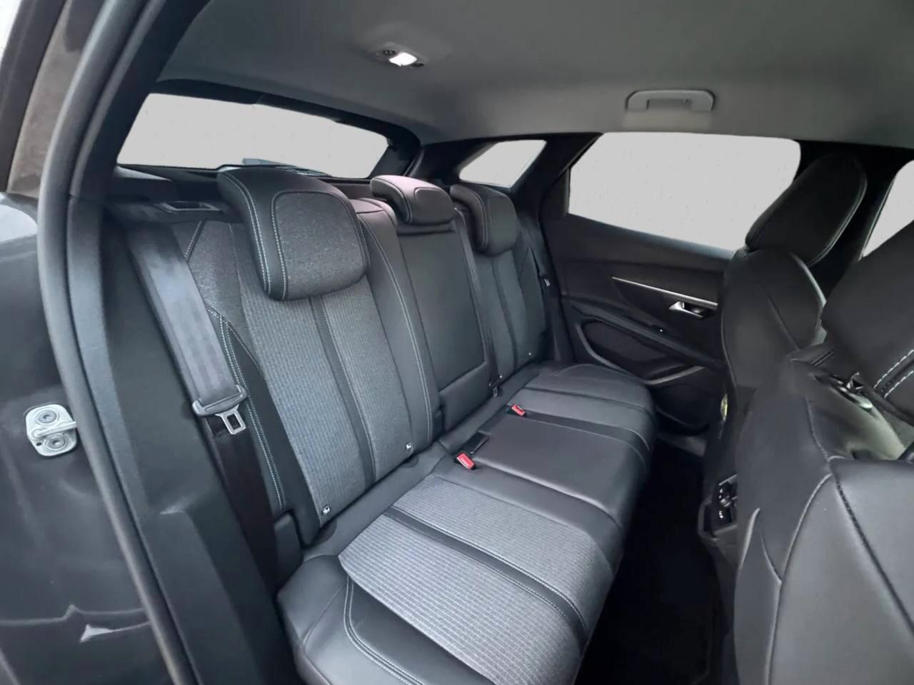 Peugeot 3008 BlueHDi 130 S&S EAT8 Allure Pack 10/2022