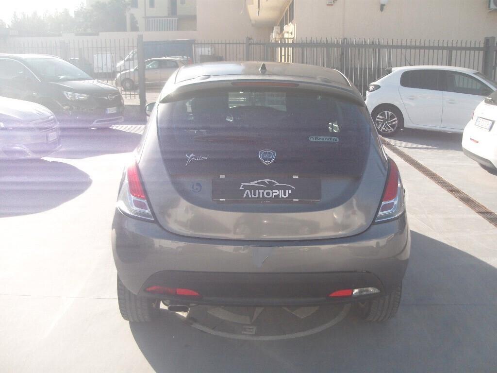 Lancia Ypsilon 1.2 69 CV 5 porte S&S Gold - 2014