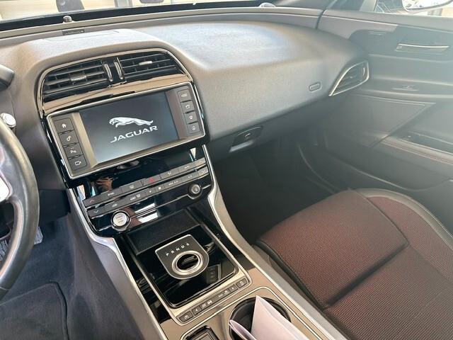 Jaguar XE 2.0 D Turbo aut. R-Sport