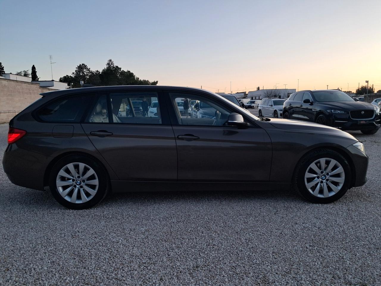 Bmw 318d 143cv Touring*Luxury*PELLE*BIXENON