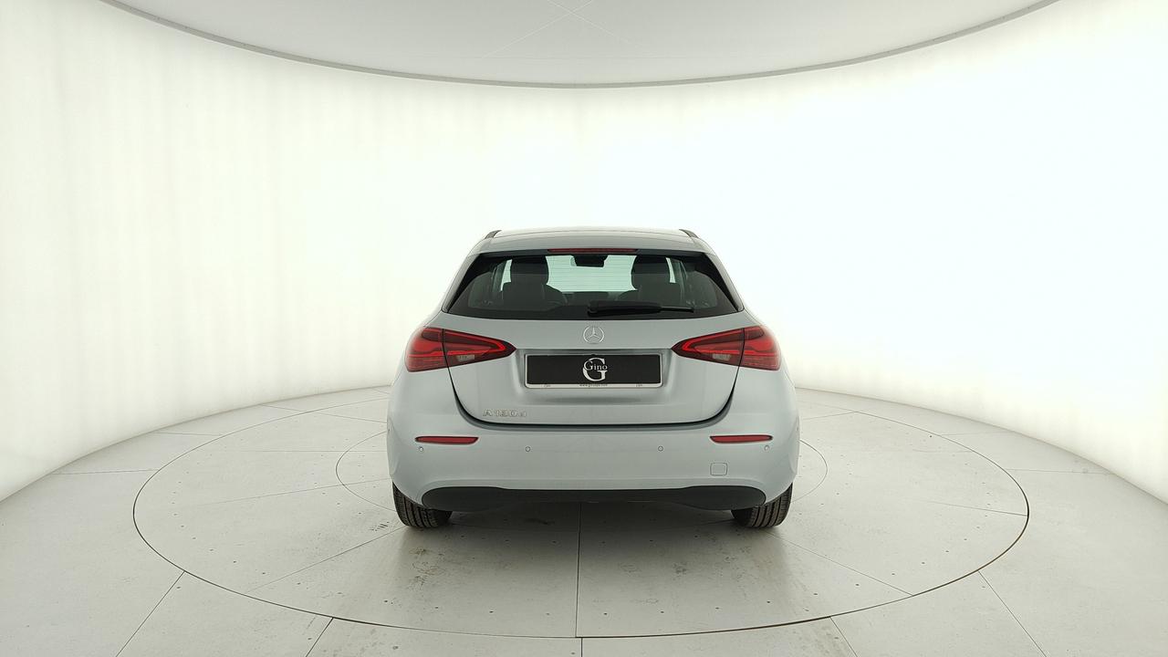 Mercedes-Benz A 180 d Advanced auto