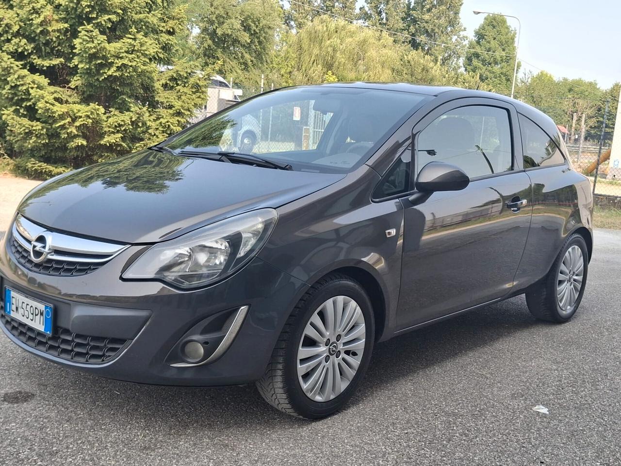 Opel Corsa 1.2 85CV 3 porte GPL-TECH b-color