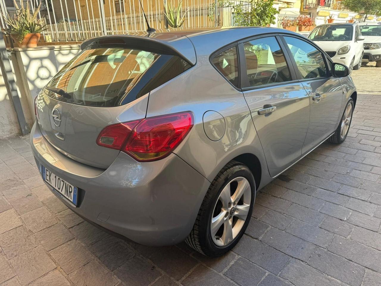 OPEL Astra 1.4 100CV 5 porte Cosmo IMPIANTO GPL