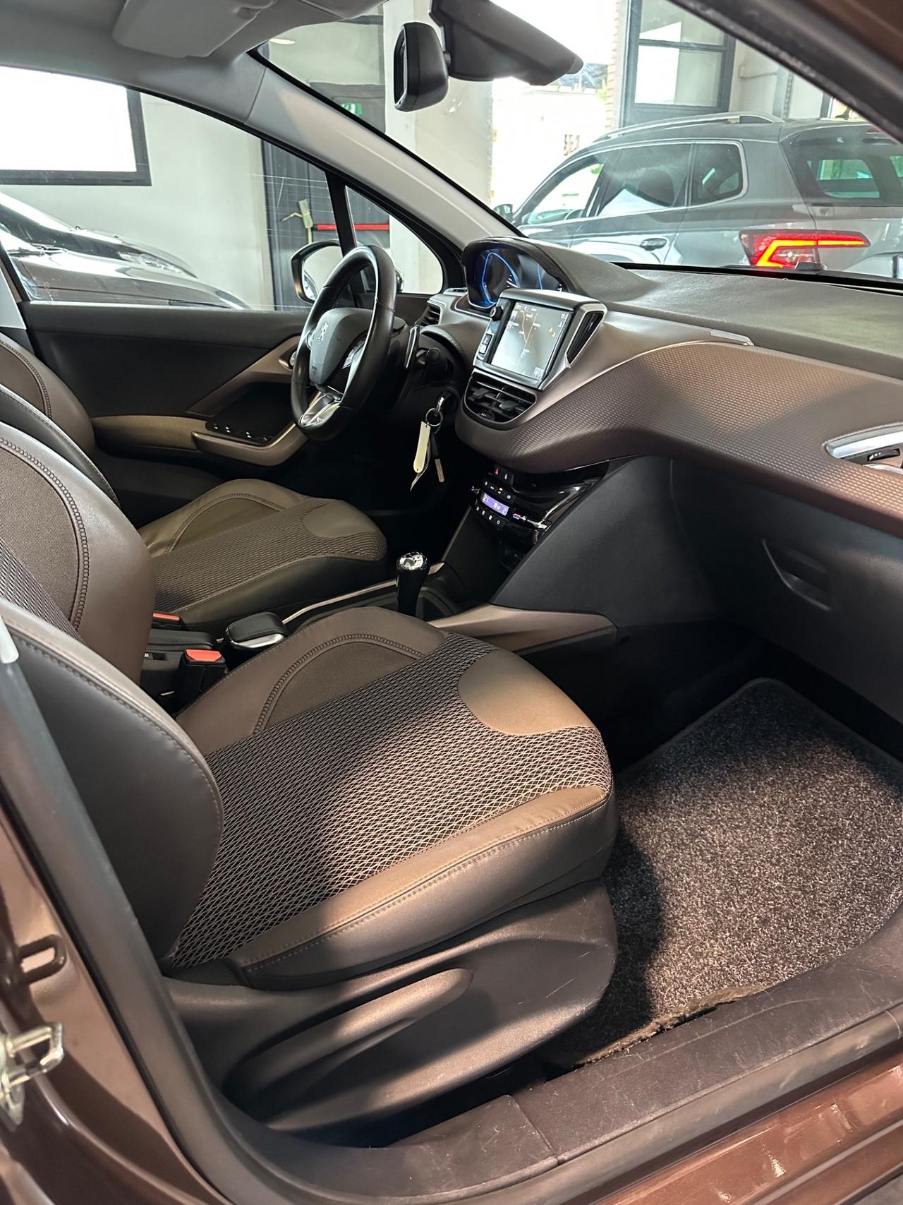 Peugeot 2008 BlueHDi 100 Allure