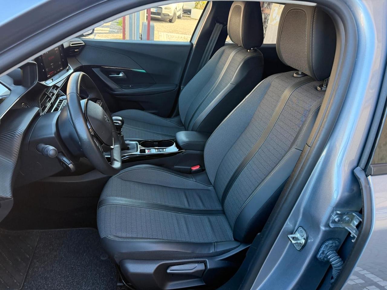 Peugeot 2008 1.5 HDi 110 2022 Allure Pack