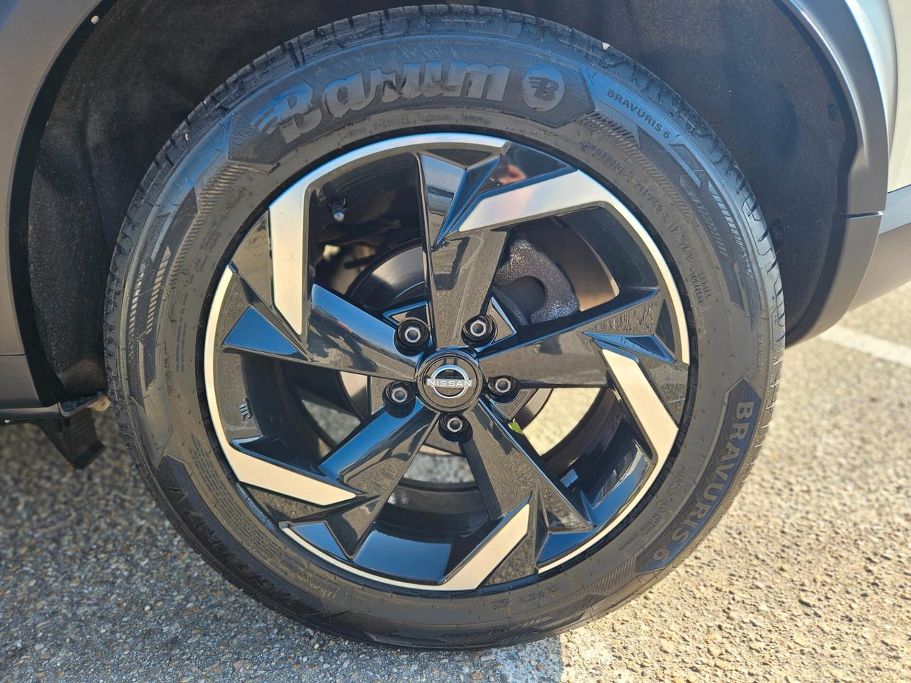 Nissan Juke 1.0 DIG-T 114 CV N-Connecta