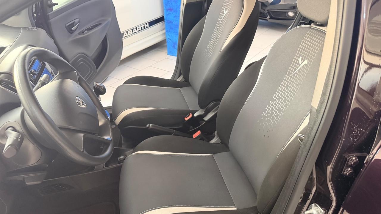 Lancia Ypsilon 1.2 69 CV 5 porte Elle