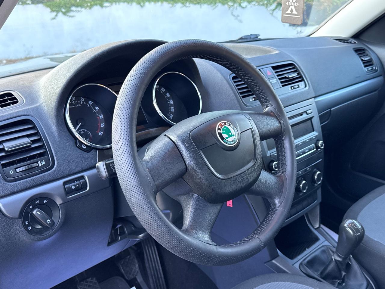 Skoda Yeti 2.0 TDI 110cv Neopatentati Gancio Traino