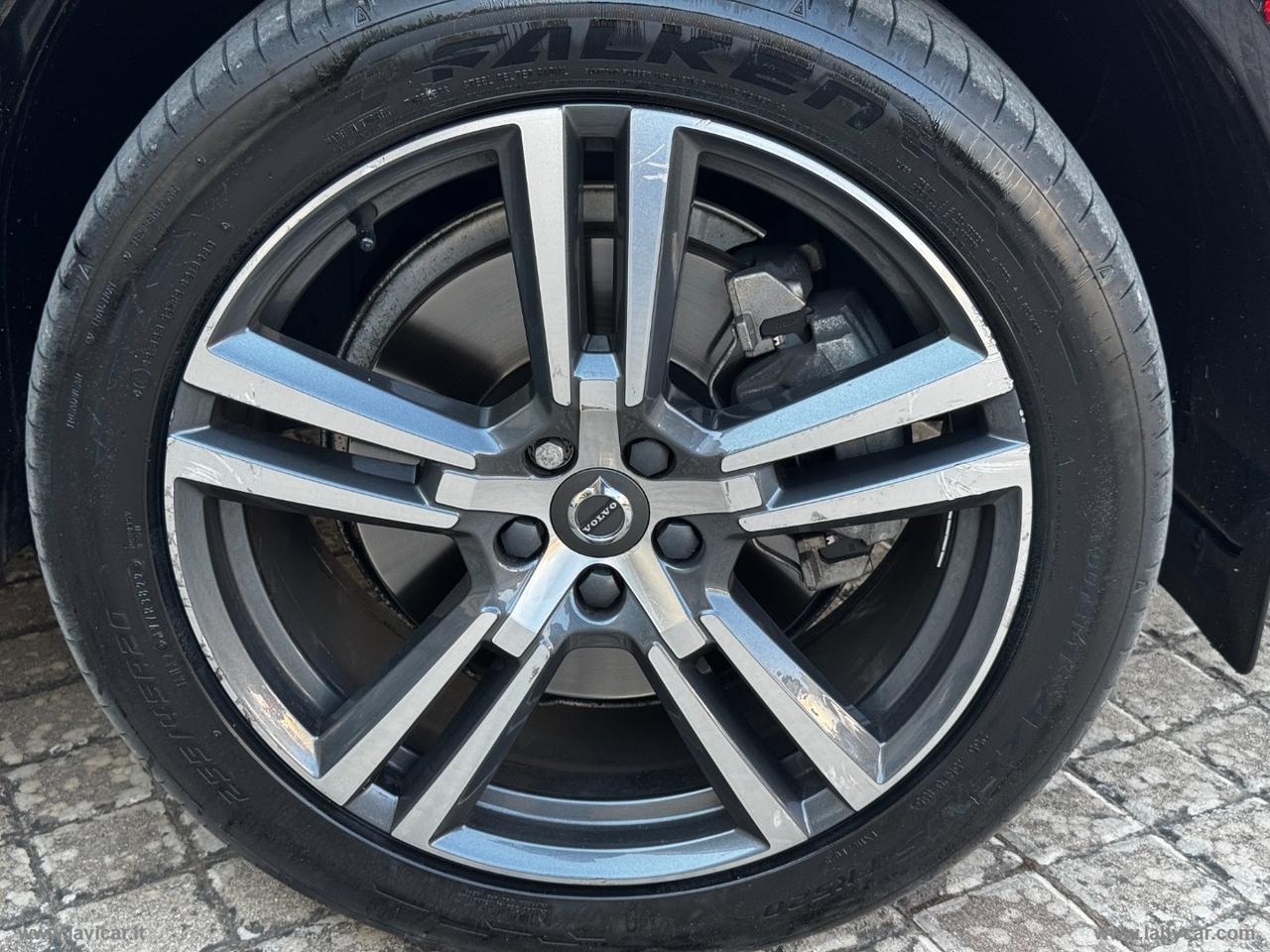 VOLVO XC60 B4