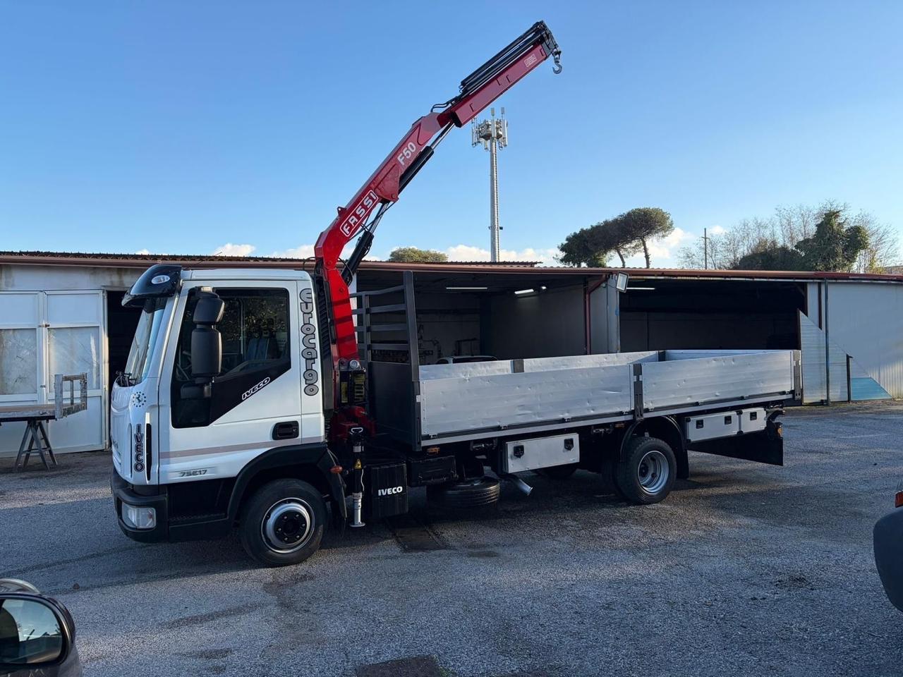 Iveco Eurocargo 75e17 cassone con gru fissa-2006