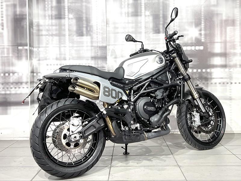 Benelli Leoncino Trail 800