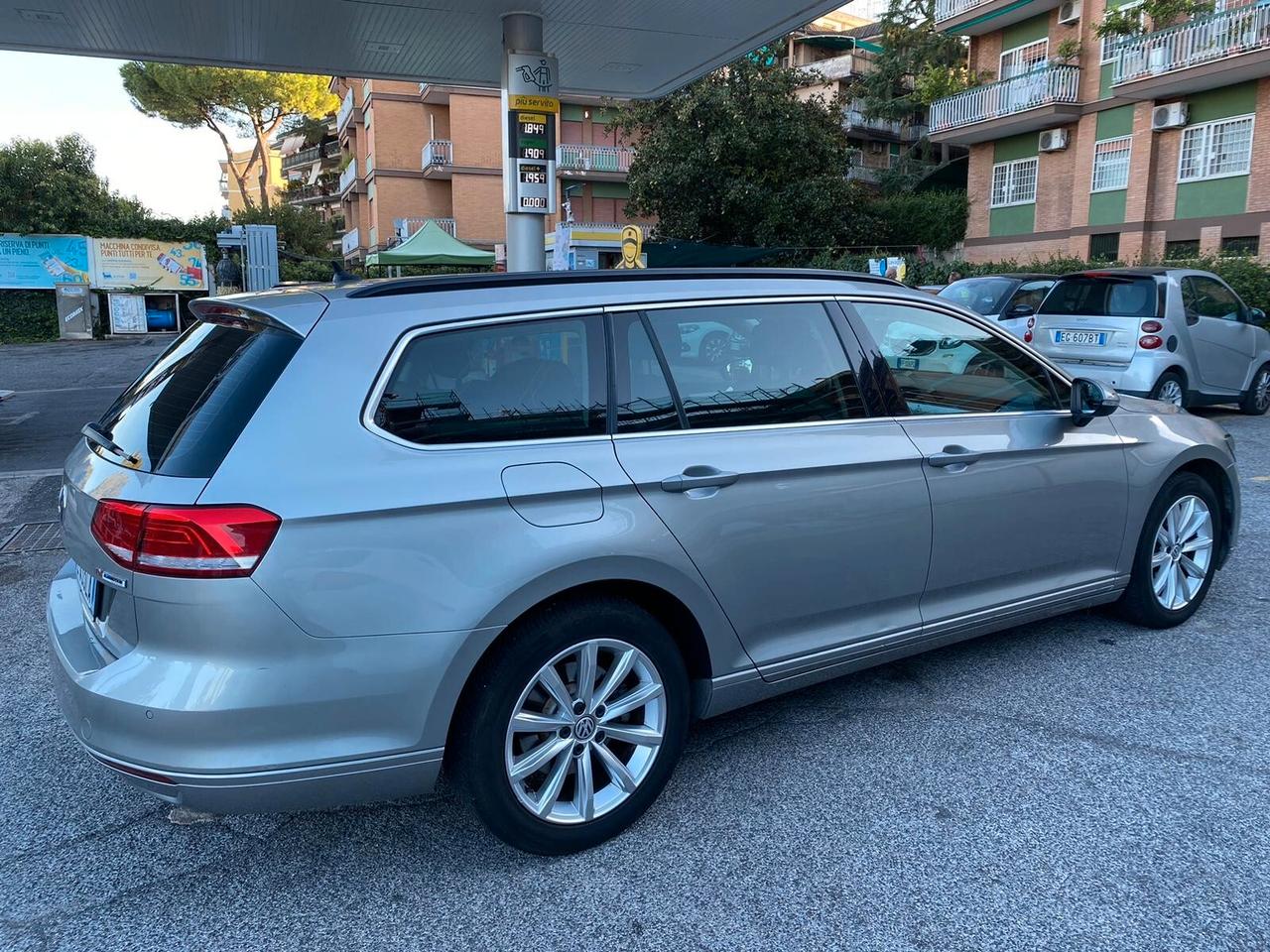 Volkswagen Passat Variant 1.6 TDI SCR DSG Business