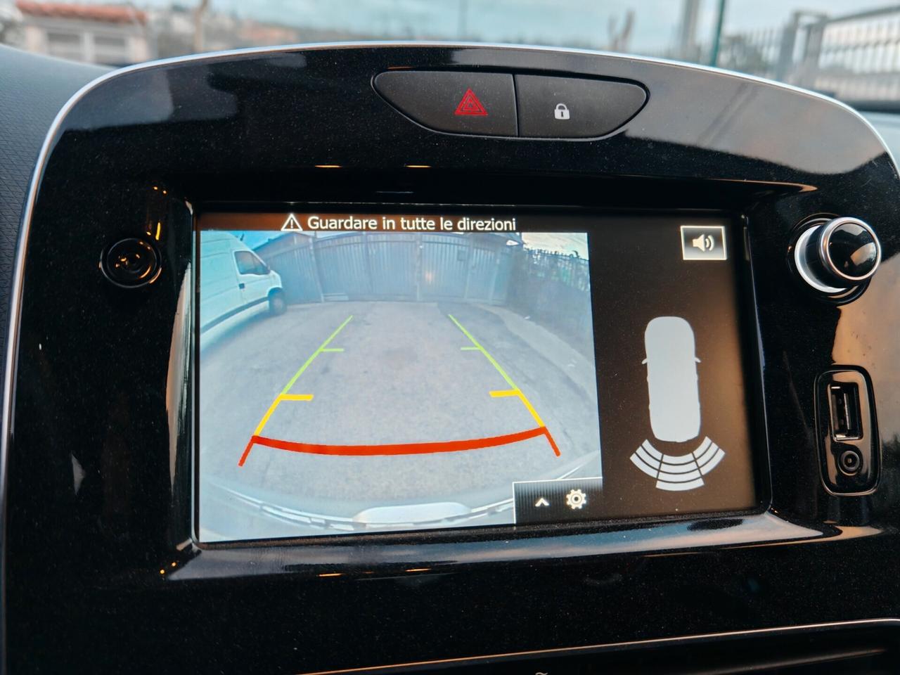 Renault Clio dCi 8V 90 CV 5 porte Moschino Zen