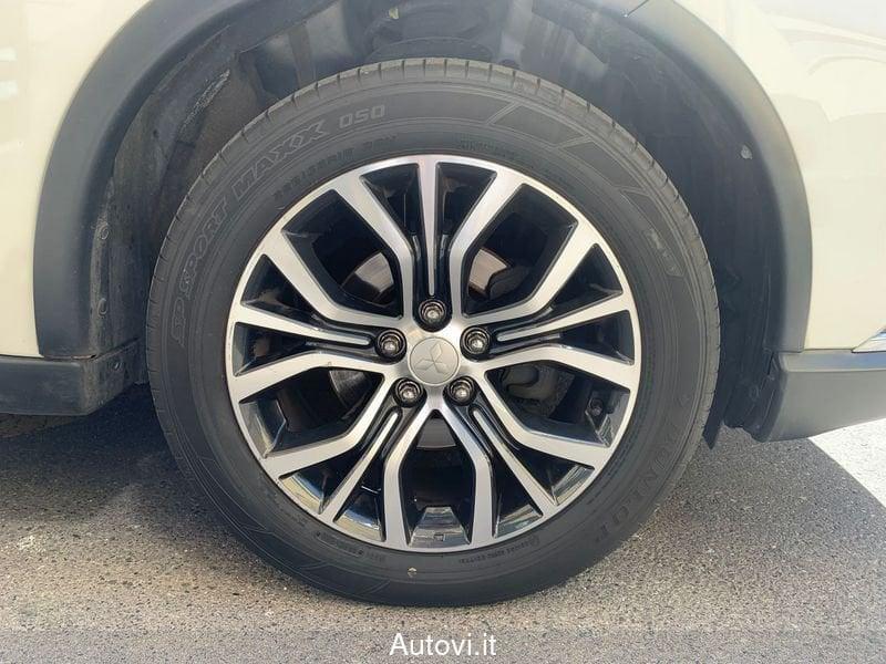 Mitsubishi Outlander 2.2 DI-D 4WD Instyle Plus SDA 7p.
