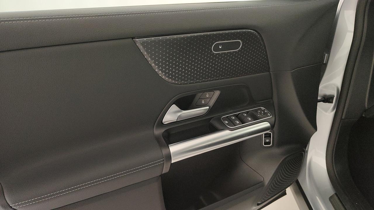 Mercedes-Benz GLA 180 d Progressive Advanced auto