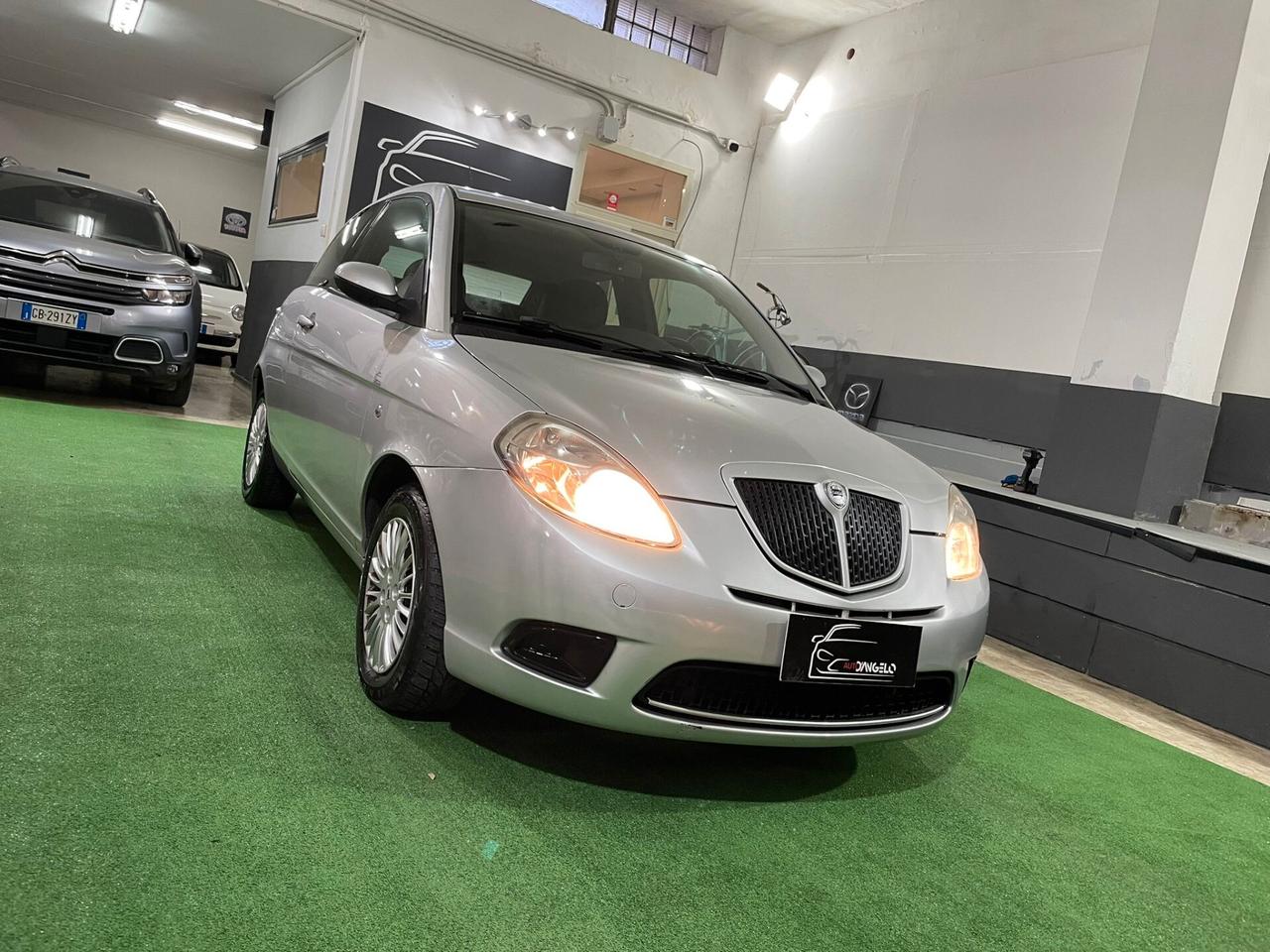 Lancia Ypsilon 1.2 Oro Giallo