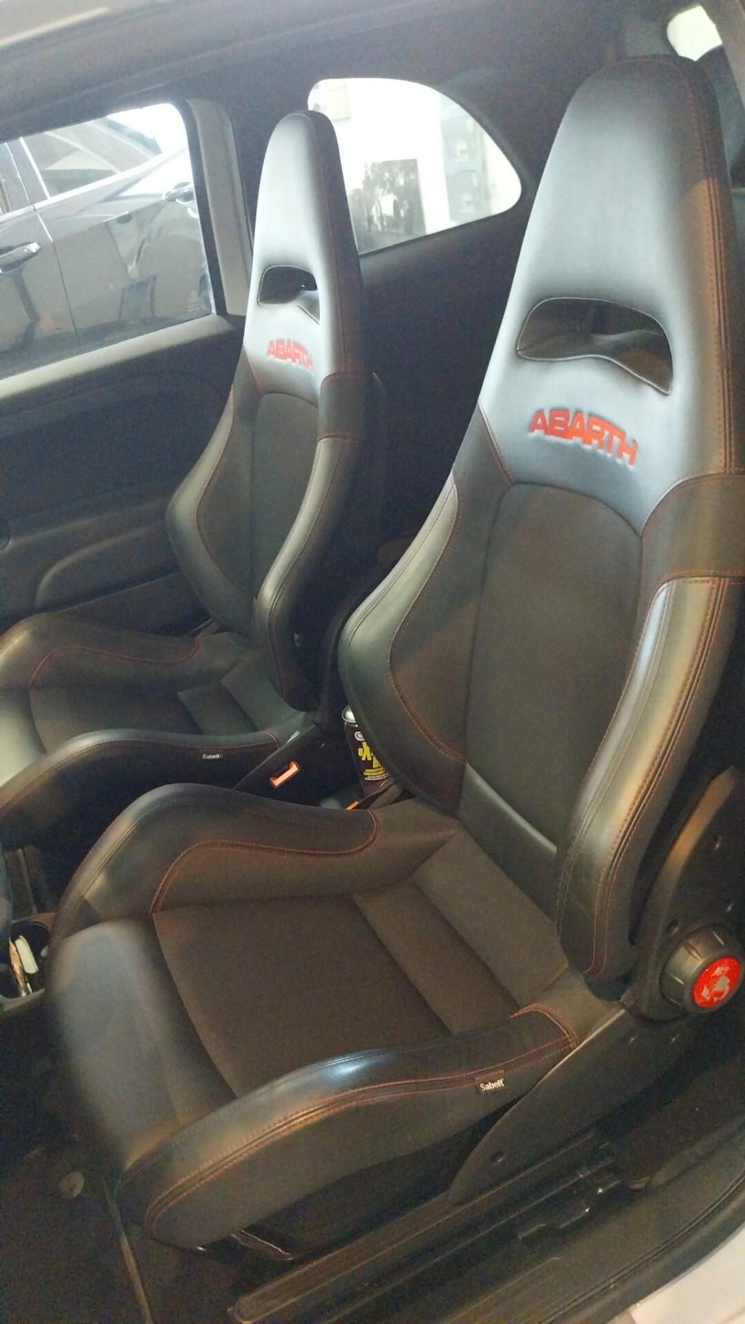 Abarth 595 1.4 Turbo T-Jet 180 CV Esseesse