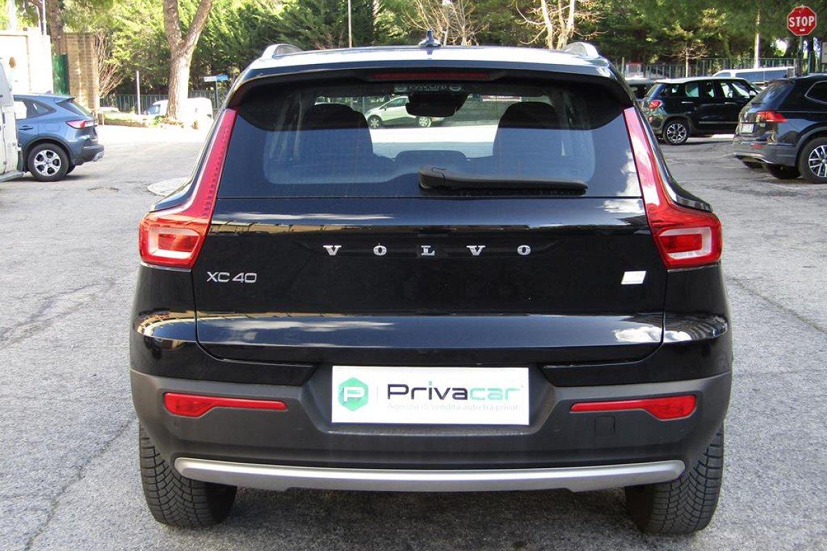 VOLVO XC40 T4 Recharge Plug-in Hybrid R-design