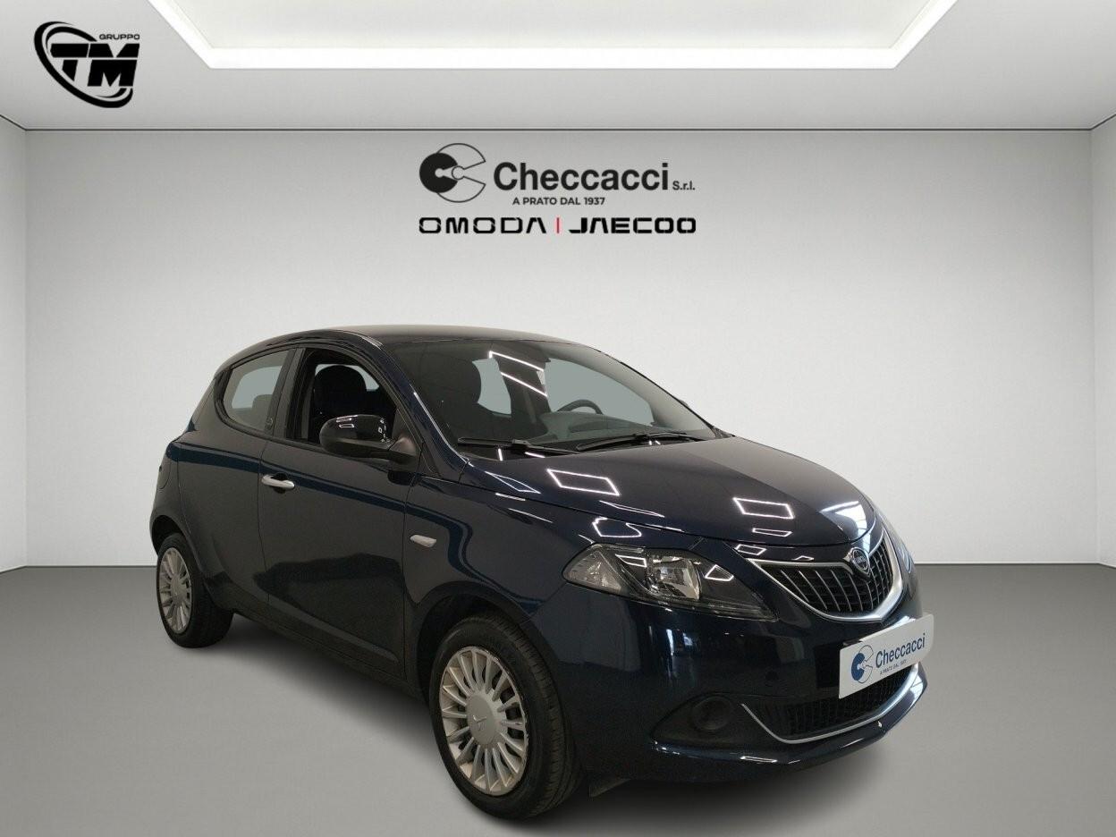Lancia Ypsilon 1.0 FireFly 5 porte S&S Hybrid Ecochic Silver