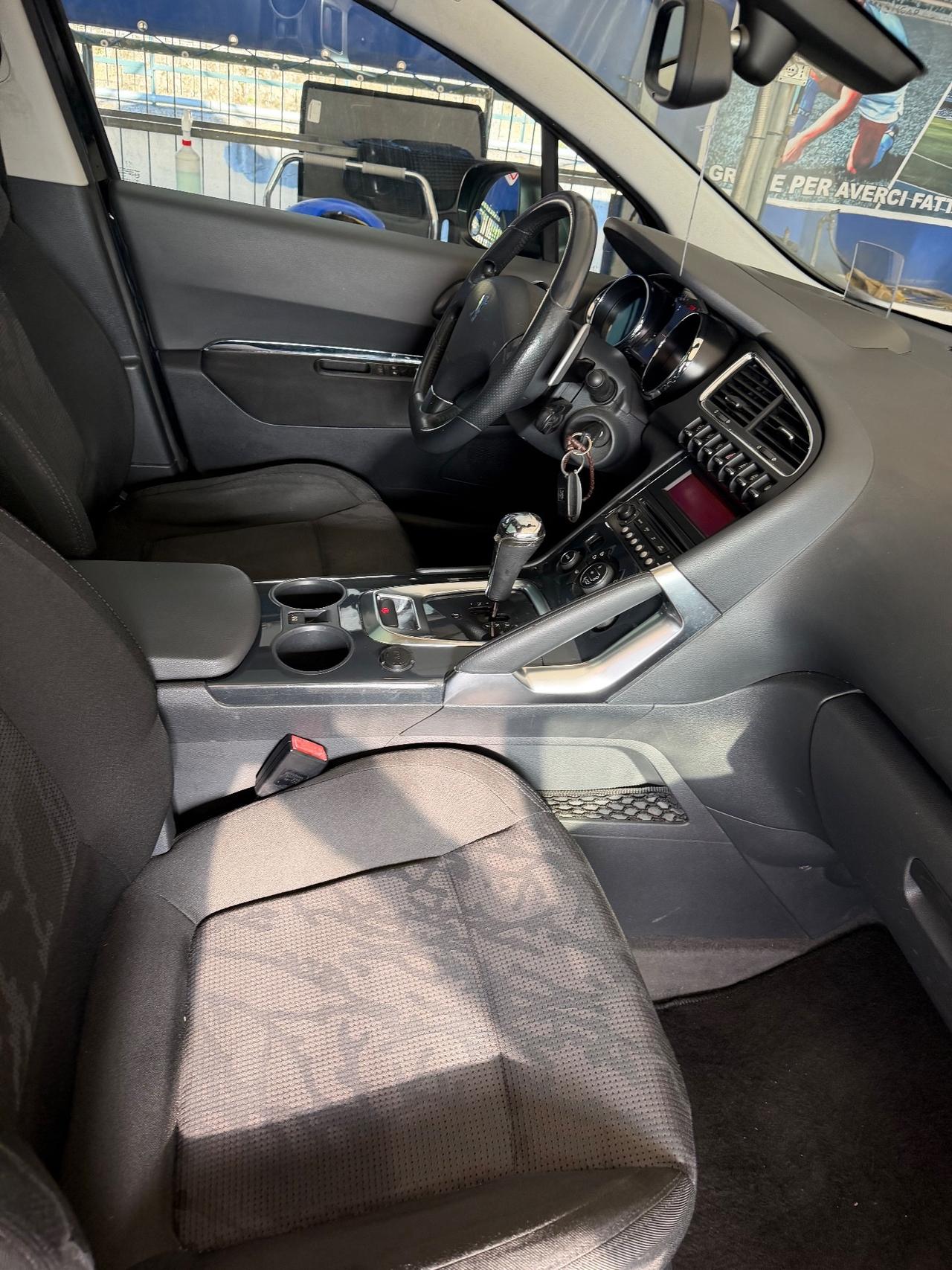 Peugeot 3008 1.6 HDi 110CV cambio robotizzato Outdoor