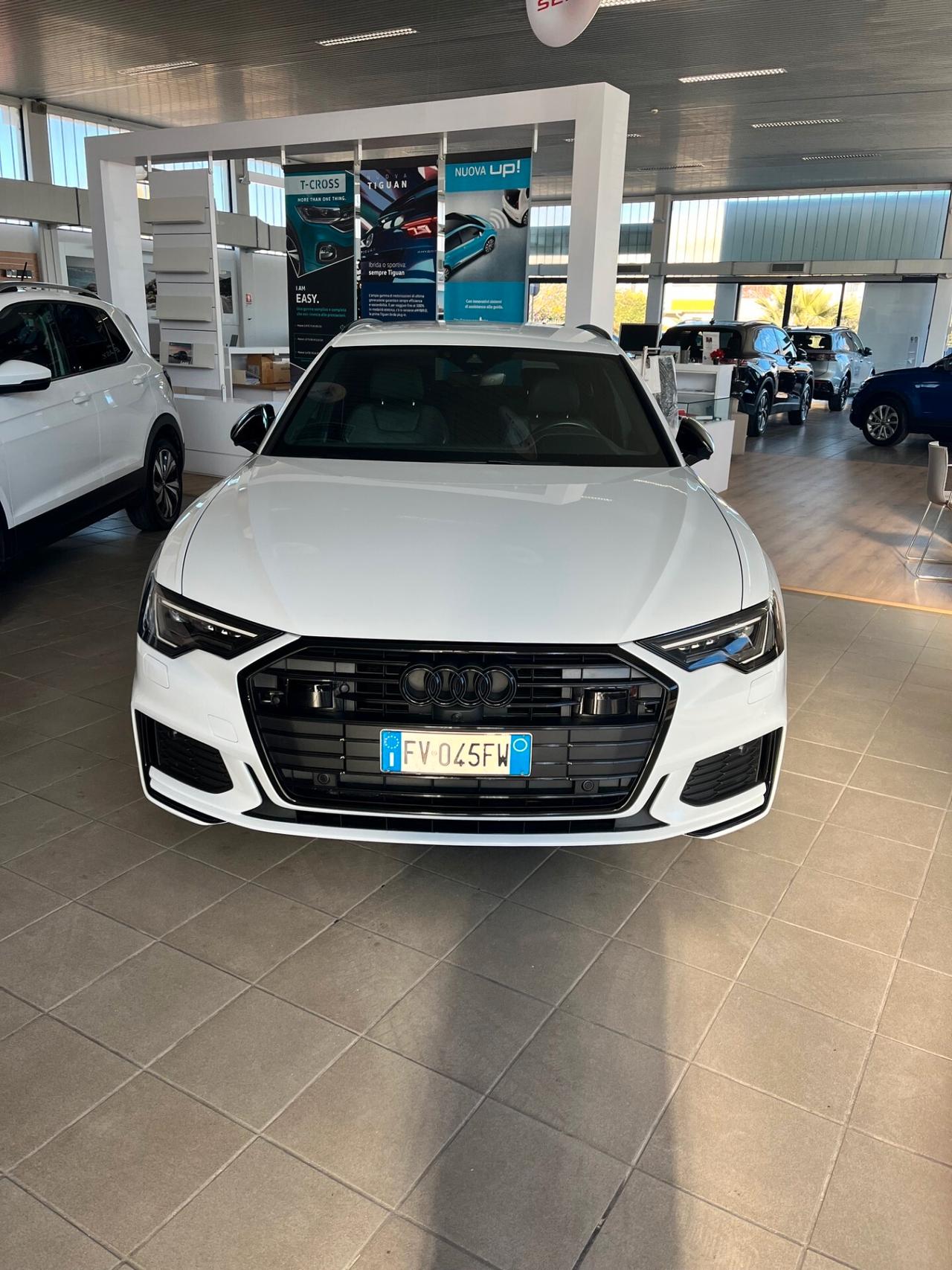 Audi A6 Avant 40 2.0 TDI S tronic Sport S LINE interno e esterno