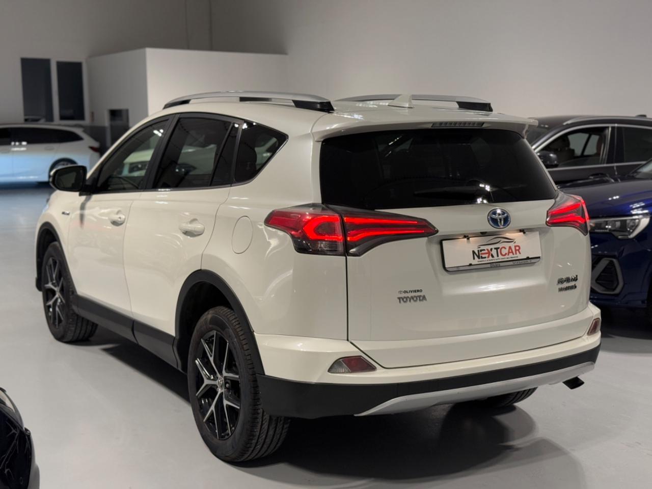 Toyota RAV 4 2.5 Hybrid 2WD Active