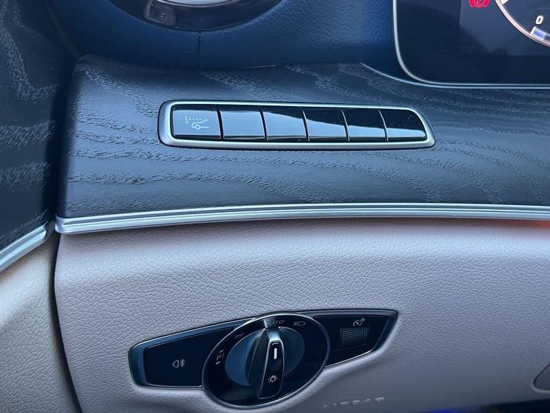 Mercedes-Benz Classe E Cpé E 220 d 4Matic Premium