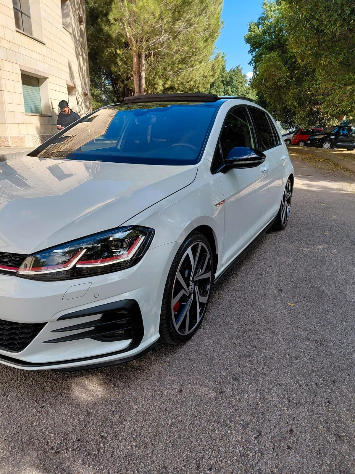 Volkswagen Golf GTI Performance 2.0 245 CV TSI DSG 5p. BMT