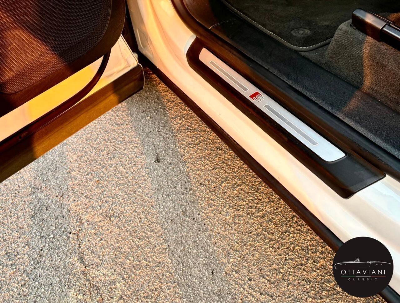 Audi Q8 S-line unipro full book service Audi