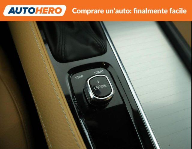 VOLVO XC90 D5 AWD Geartronic 7 posti Momentum