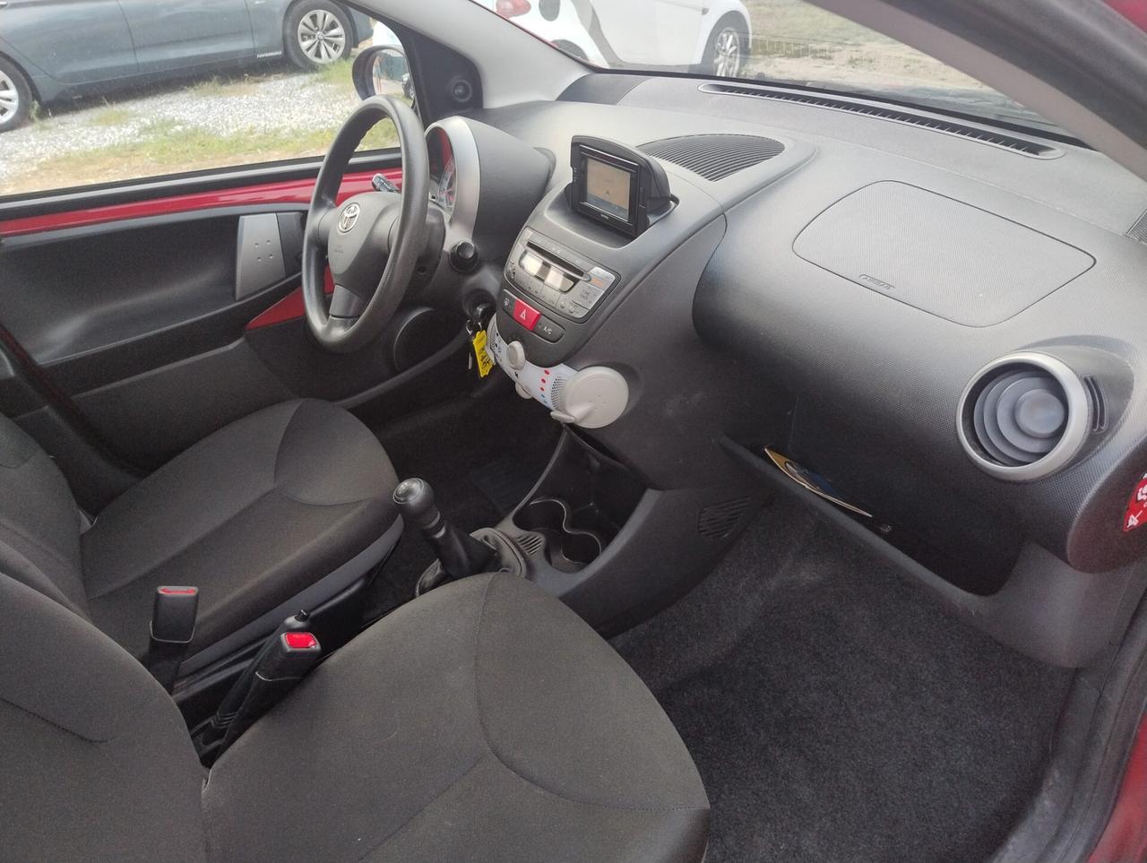 Toyota Aygo 1.0 12V VVT-i 5 porte Cool Soda Connect