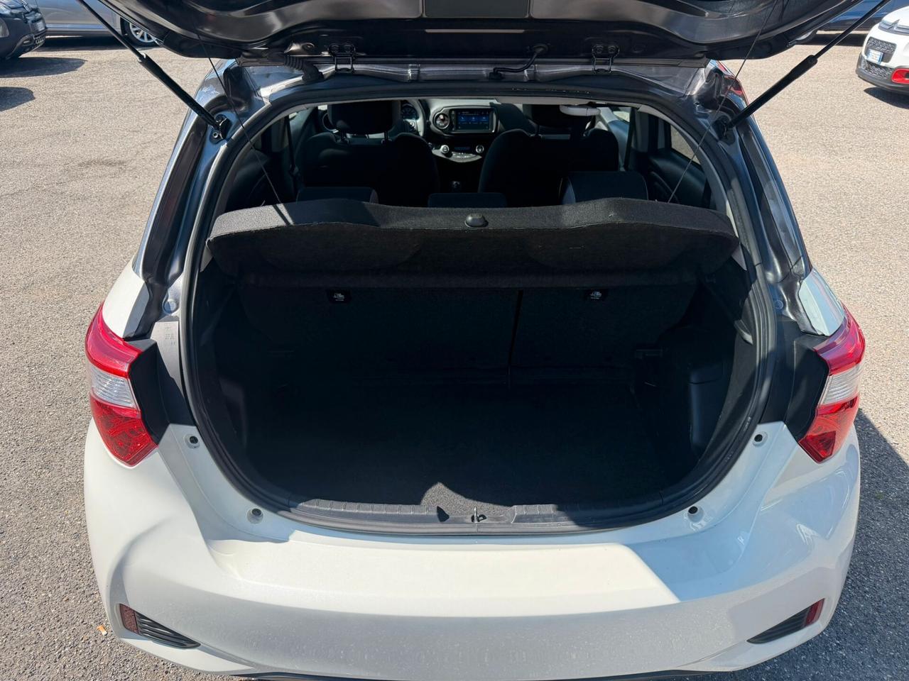 Toyota Yaris 1.5 Hybrid 5 porte Y20 Bitone