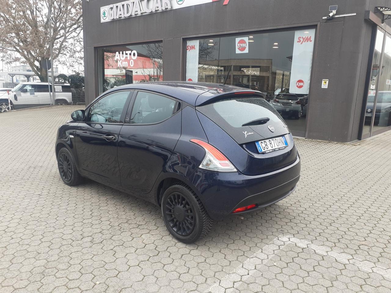 Lancia Ypsilon 1.0 FireFly 5 porte S&S Hybrid Ecochic Gold